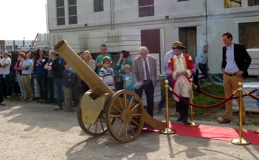 Old Battle Cannon